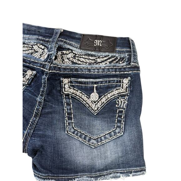 Miss Me Easy Shorts Womens Size 25 Denim Mid Rise 3" Inseam Embellished Wings - Picture 1 of 10